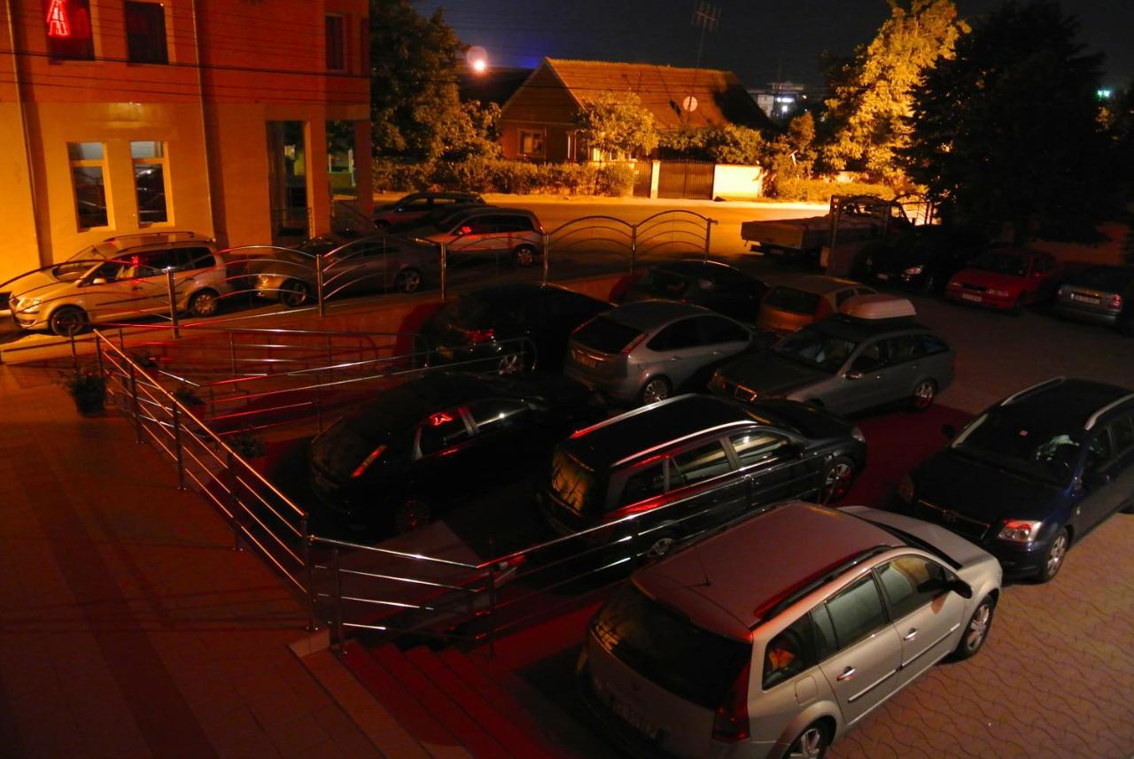 Pensiune Roua Arad Exterior photo