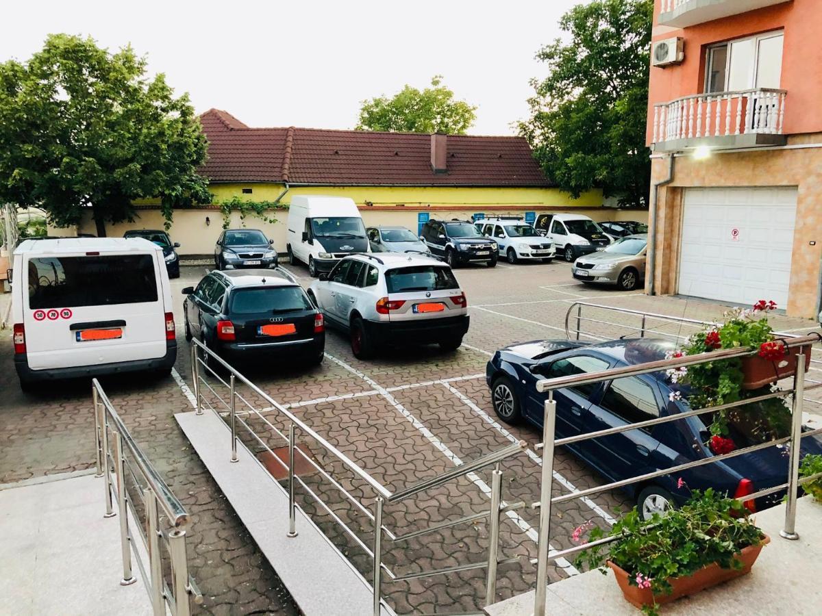 Pensiune Roua Arad Exterior photo