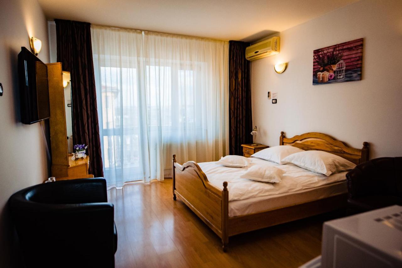 Pensiune Roua Arad Exterior photo